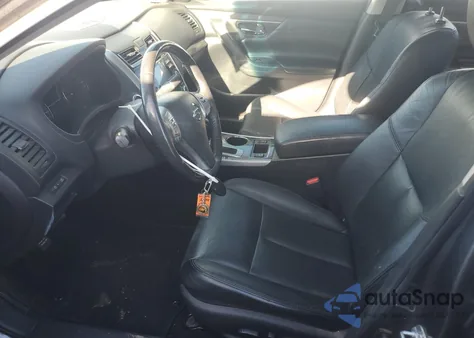 2015 Nissan Altima 2.5 из США, поврежденный, VIN 1N4AL3AP5FC236570